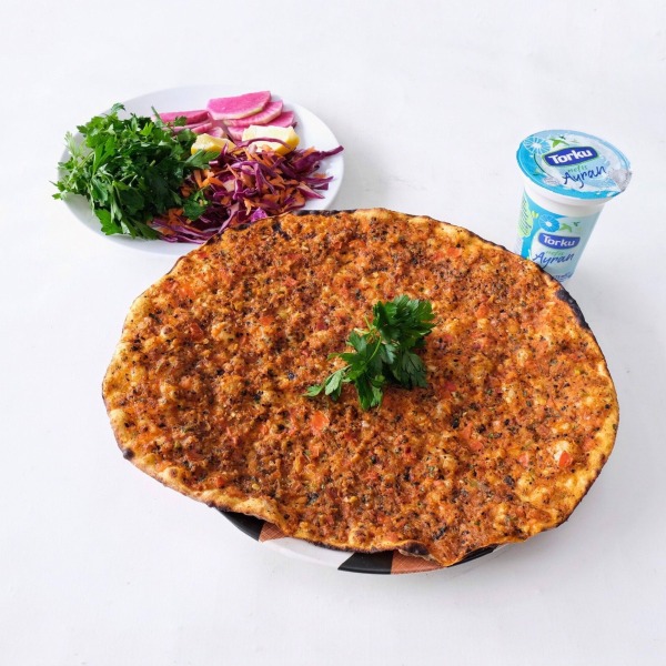 1 Kıymalı Pide + Çorba + Ayran