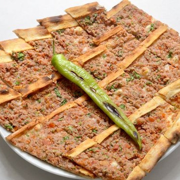 1 Kıymalı Pide + Çorba + Ayran